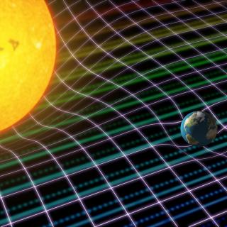 Representación artística del Sol, la Tierra y la Luna (no a escala) con la curvatura espacio-tiempo de la Relatividad General de Einstein sobre el espectro de la luz del Sol reflejada en la Luna (en colores desde el azul al rojo). El espectro está tomado con el instrumento HARPS y calibrado con el LFC. Crédito: Gabriel Pérez Díaz, SMM (IAC).