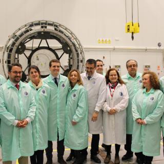 Pablo Casado junto a representantes de su partido y miembros del Comité de Dirección del Instituto de Astrofísica de Canarias. Crédito: Jorge Dóniz (IAC). Pablo Casado junto a representantes de su partido y miembros del Comité de Dirección del Instituto de Astrofísica de Canarias. Crédito: Jorge Dóniz (IAC).