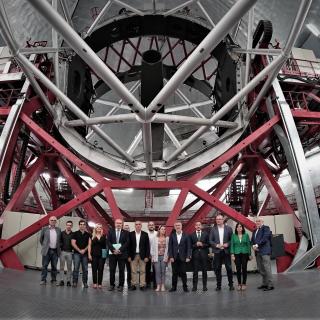 Representantes políticos de instituciones canarias visitan el Gran Telescopio Canarias (GTC)