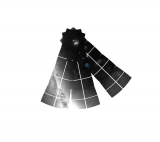 Una imagen de parte del cielo del sur obtenida por TESS que muestra la ubicación de ν Indi Una imagen de parte del cielo del sur obtenida por TESS que muestra la ubicación de ν Indi