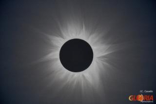 Solar taken from the Australian Outback (Bob's Lookup, Queensland, Australia) November 14th, 2012. The beautiful corona is very symmetrical because the Sun is in a period of large activity. The corona during the upcoming eclipse will have a similar morpho Solar taken from the Australian Outback (Bob's Lookup, Queensland, Australia) November 14th, 2012. The beautiful corona is very symmetrical because the Sun is in a period of large activity. The corona during the upcoming eclipse will have a similar morpho
