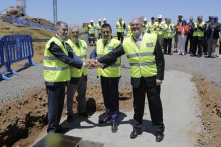 The President of the Canary Islands Gobernment, Fernando Clavijo; the Administrator of the Observatorio del Roque de los Muchachos, Juan Carlos Pérez Arencibia;  the Mayor of Garafía, Martín Taño; and the President of the Cabildo of La Palma, Anselmo Pest