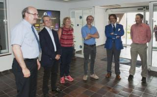 Welcoming the French Ambassador to Spain. From left to right, Rafael Rebolo, director of the IAC; Yves Saint-Geours, the French ambassador to Spain, together with his wife; Frédérick Poidevin, IAC researcher; Francisco de Esteban García, Honorary French C