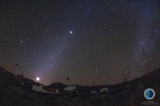 Metamorphic meteors over the MAGIC telescopes (Observatory of Roque de los Muchachos, Garafía (La Palma) on December 13, 2015. Zodiacal light, Venus, Mars and Jupiter are also visible. Credit: J.C. Casado/IAC. Metamorphic meteors over the MAGIC telescopes (Observatory of Roque de los Muchachos, Garafía (La Palma) on December 13, 2015. Zodiacal light, Venus, Mars and Jupiter are also visible. Credit: J.C. Casado/IAC.