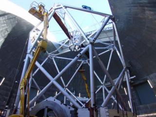 La araña del GTC montada sobre el tubo. 7987