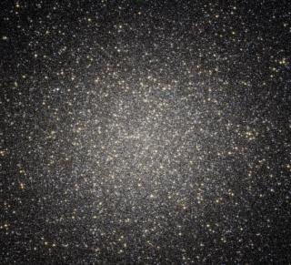Imagen del cúmulo globular Omega Centauri tomada por el telescopio espacial Hubble. Crédito: NASA, ESA and the Hubble Heritage Team (STScI/AURA). Autor: A. Cool (San Francisco State Univ.) and J. Anderson (STScI) 8083