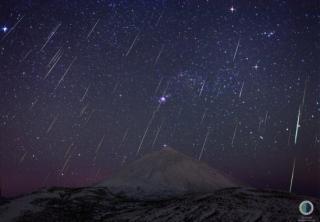 This image, APOD-NASA Astronomical Image of the Day, is a composite of Geminid meteors over Mount Teide (Canary Islands). 