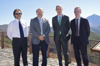 From left to right: the Honorary Consul of France in the Canary Islands, Francisco Esteban García, the Director of the IAC, Rafael Rebolo, the Ambassador of France to Spain, Jerome Bonnafont, and the Minister of Science and Technology of the French Embass From left to right: the Honorary Consul of France in the Canary Islands, Francisco Esteban García, the Director of the IAC, Rafael Rebolo, the Ambassador of France to Spain, Jerome Bonnafont, and the Minister of Science and Technology of the French Embass