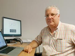 José Antonio de Diego Onsurbe, astrophysicist at the Institute of Astronomy of the National Autonomous University of México (IA-UNAM) during his stay at the Instituto de Astrofísica de Canarias (IAC). Credit: Marián Moreno (IAC).