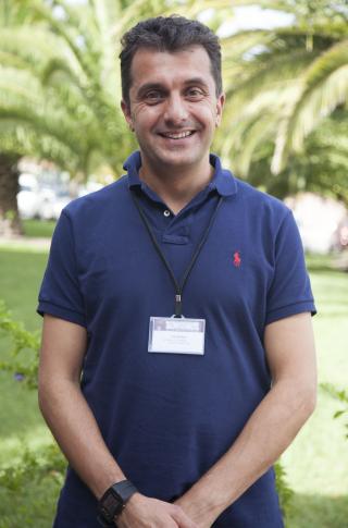 Vik Dhillon in the Instituto de Astrofísica de Canarias (IAC) headquarters, in La Laguna (Tenerife).Credits: Inés Bonet, IAC (UC3) Vik Dhillon in the Instituto de Astrofísica de Canarias (IAC) headquarters, in La Laguna (Tenerife).Credits: Inés Bonet, IAC (UC3)